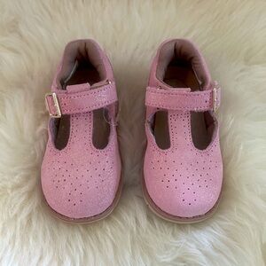 Stride Rite t-strap toddler shoes size 6 NWOT